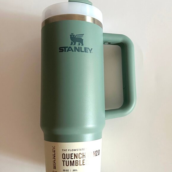 New w/ tag Stanley The Flowstate Quencher H2.0 30 oz. Tumbler-Shale Matted Green - Picture 5 of 8